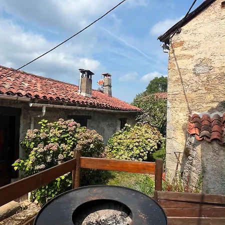 Magnifique Maison Dans Un Hameau De Montagne Hébergement de vacances *